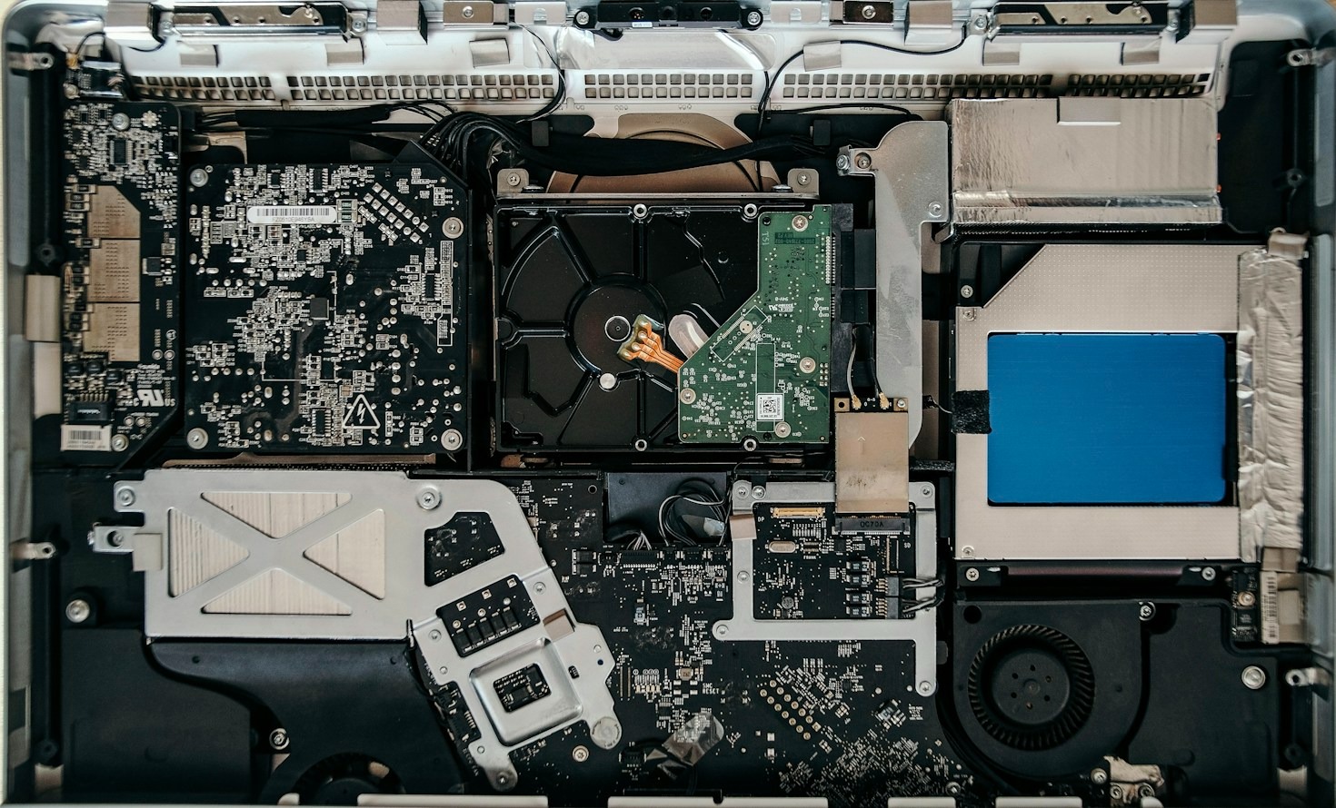 Benchmarking Consumer GPUs for High Throughput Quantized Inference